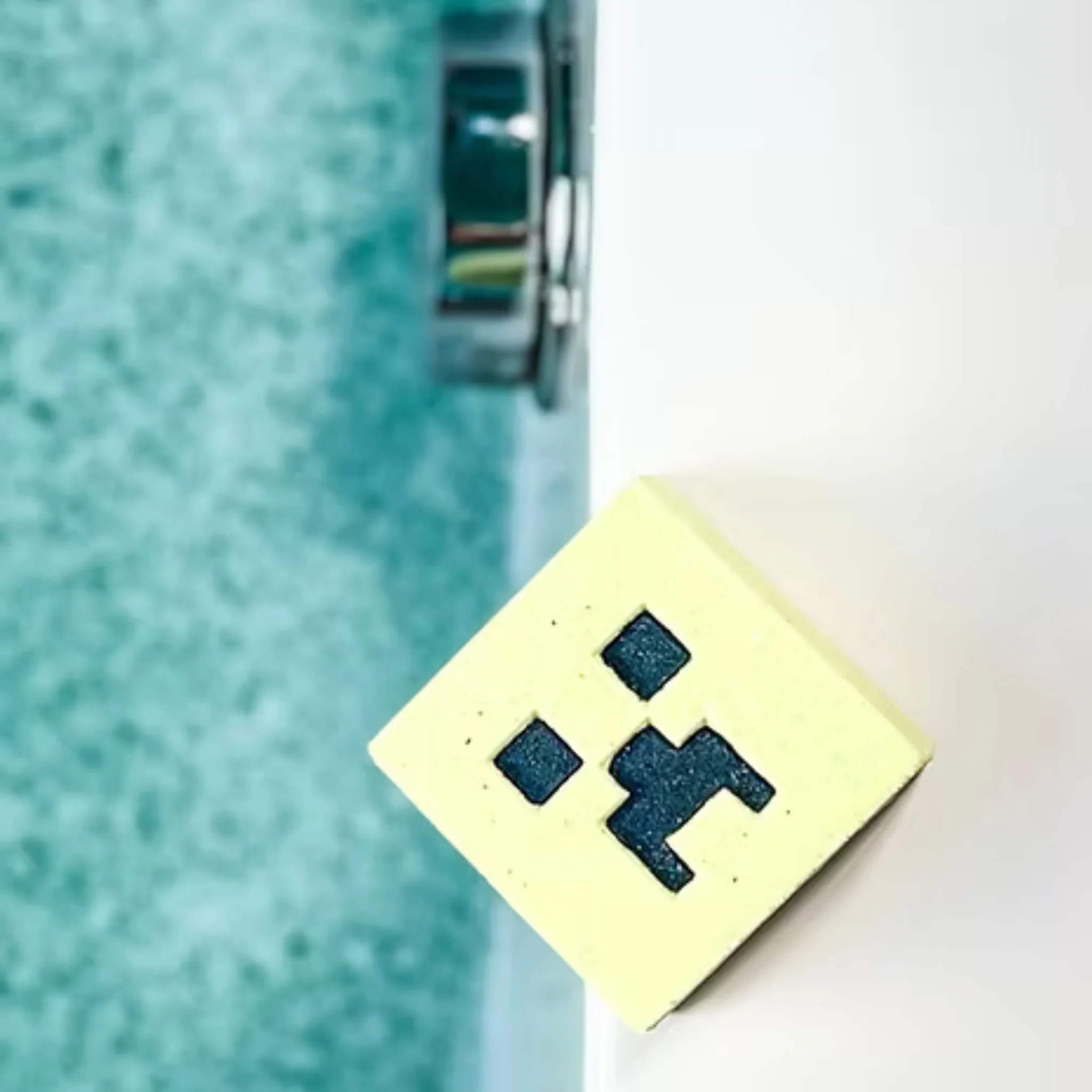 Bombe de bain avec figurine Jeu Vidéo Minecraft BON BAIN